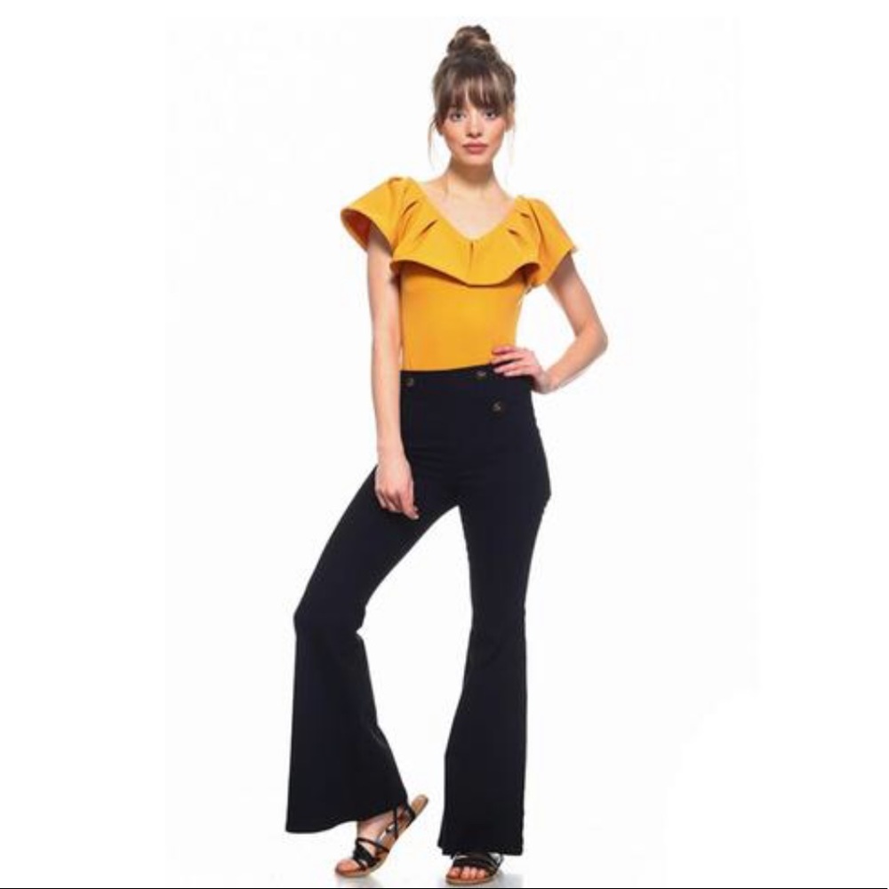 NWT// FLARE BUTTON PANT Black